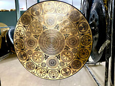 Abbraccia la terapia del suono