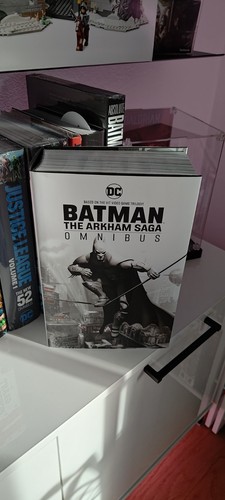 Batman the arkham saga - batman:,