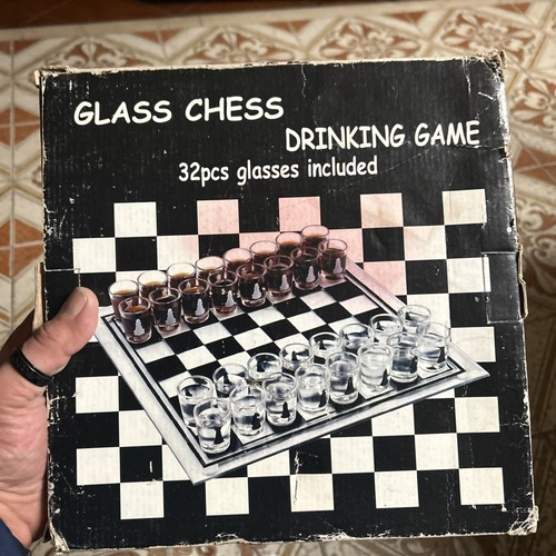 Gioco bere scacchi - da, in
