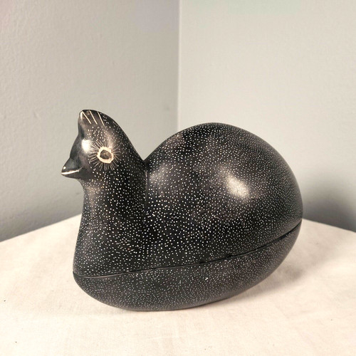 Pietra ollare gallina nido - gallina, su