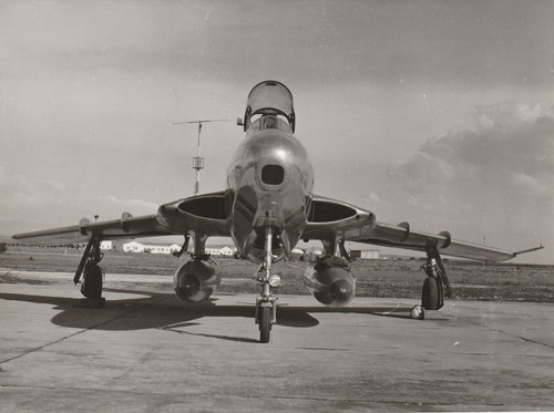 Foto aereo republic f - f., 84