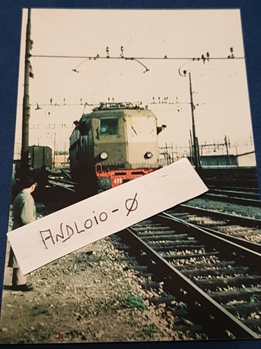 Fotografia deposito locomotive - fotografia,