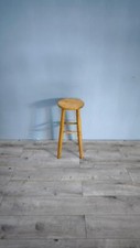 80696 Sgabello alto in legno