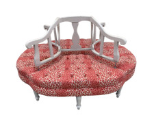 Originale piccolo divano tondo panchetta tonda tessuto machulato rosso