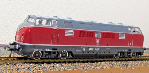 Locomotiva diesel 221 111 8 - locomotiva, 111-8