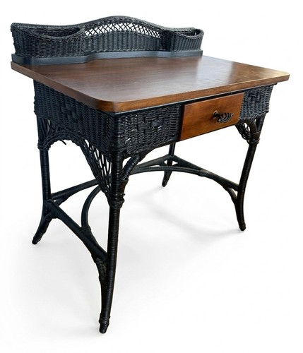 Elegante scrivania stile