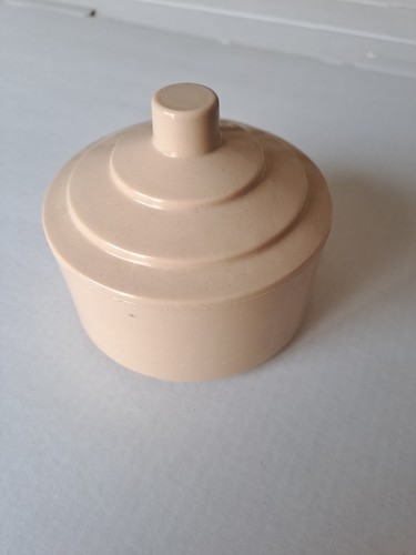 Benziniera materiale - in,
