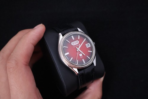 Quadrante rosso sette