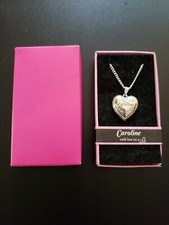 Medaglione e collana foto