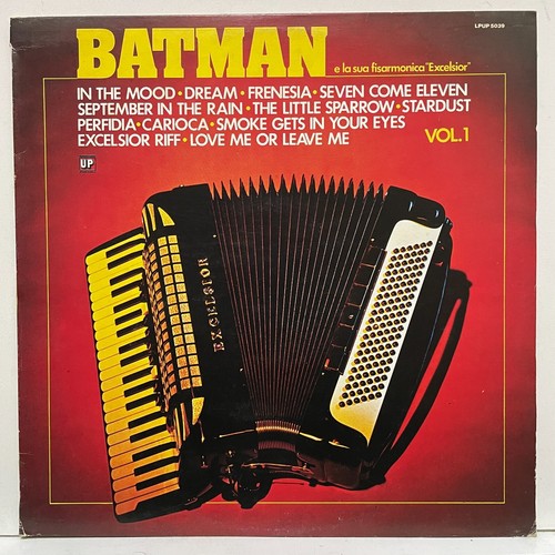 Batman sua fisarmonica - batman,