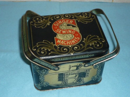 Ancienne boite tole machine - boite,