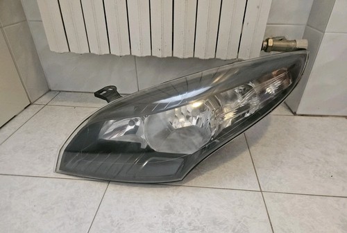 Faro anteriore sinistro