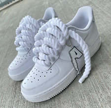 Nike Air Force 1 One con lacci