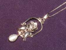 Collana + Rimorchio, Perla