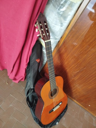 Chitarra classica con custodia - chitarra,
