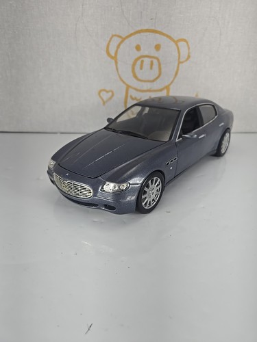 Hotwheels maserati - 1:18,