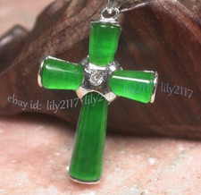 CIONDOLO CROCE GIOIELLO IN GIADA VERDE CM 4 X 2,5 MONTATURA ACCIAIO