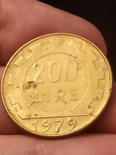 Italy 200 lire 1979 105 - lire, km#105
