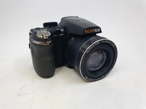 Fujifilm finepix s4300 - finepix,