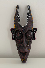 Maschera africana con corna