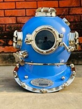 Antico casco da immersione 18