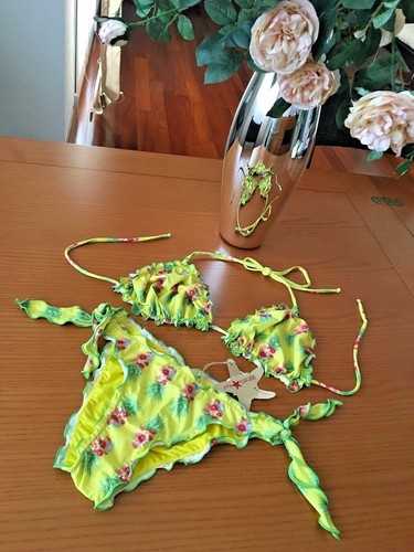 Bikini giallo