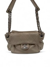 Chanel Borsa a Spalla Wild Stitch Flap Beige In Pelle In Ottime Condizioni
