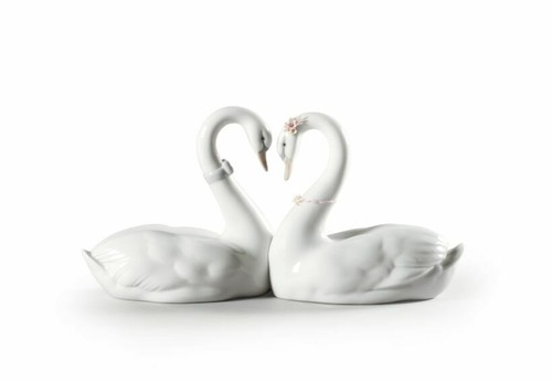 New lladro porcelain figurine - porcelain,