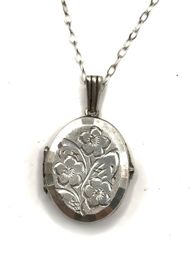 Collana con ciondolo