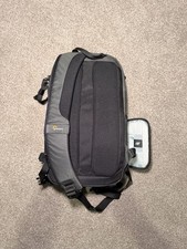 Fionda Lowepro SL 250 AW III