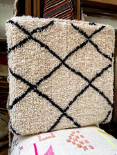 Pouf tappeto berbero fatto a