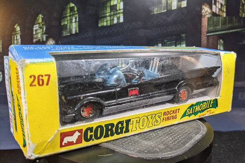 Batmobile vintage 1966 corgi - batmobile,