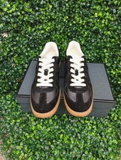 Sneakers e scarpe da