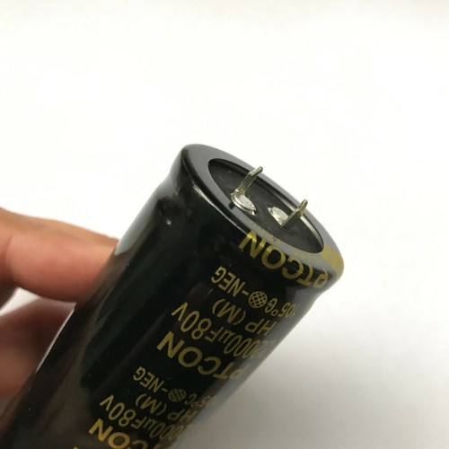 Condensatore elettrolitico