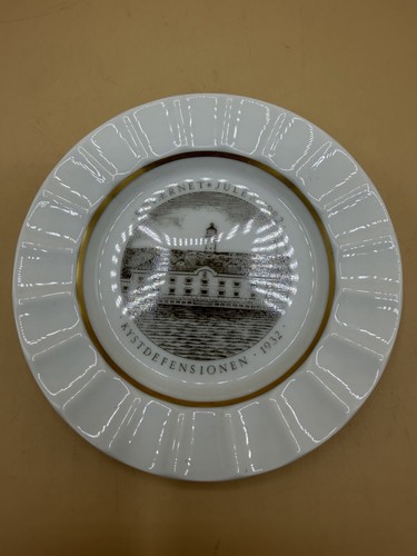 Royal copenhagen 1982 - royal,