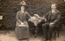 Carte Photo - Couple assis