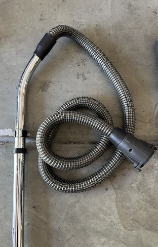 Attacco tubo aspirazione