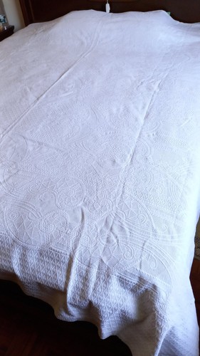 Copriletto matrimoniale bianco