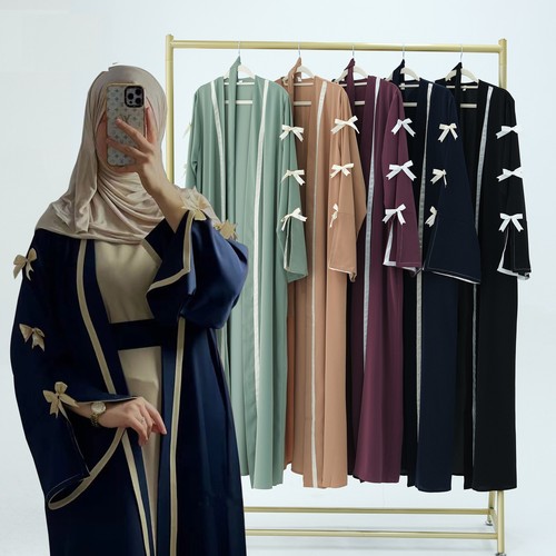 Dubai women open abaya - open,