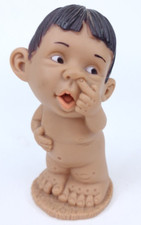 Bambola Joimy ragazzo nudo che raccoglie il naso anni 70 vintage