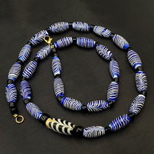 Elegante collana di perle in