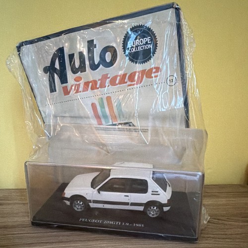 Auto vintage peugeot 205 - auto,