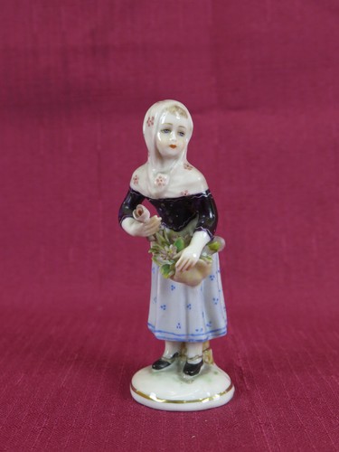 Statuina porcellana figura - statuina,