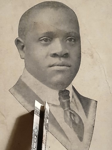 Antico armadio afroamericano - , *