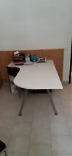 tavolo ufficio tipo ikea ad  angolo