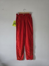 Jeans nuovi con etichette