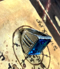 Illuminati anello cacciato