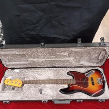 FENDER AMERICAN PRO II JAZZ