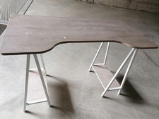 SCRIVANIE IKEA N. 2 - PIANO COLORE LEGNO CHIARO E CAVALLETTI IN METALLO BIANCO