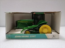 Trattore JOHN DEERE 8300 T - Modellino d'epoca in scala 1:16, Made in China 1998